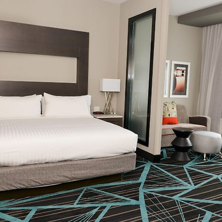 Holiday Inn Express & Suites - Charlotte Airport, An Ihg Hotel Екстериор снимка